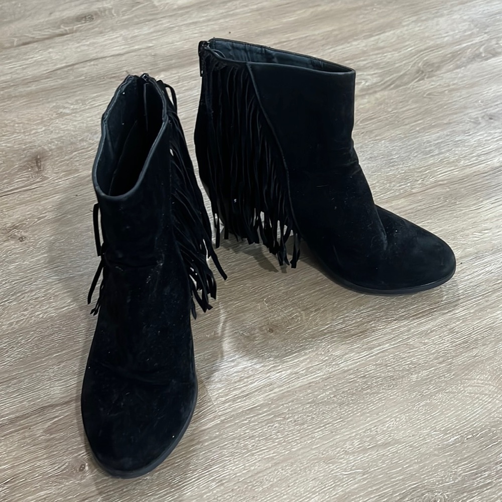 Black fringe booties size 7